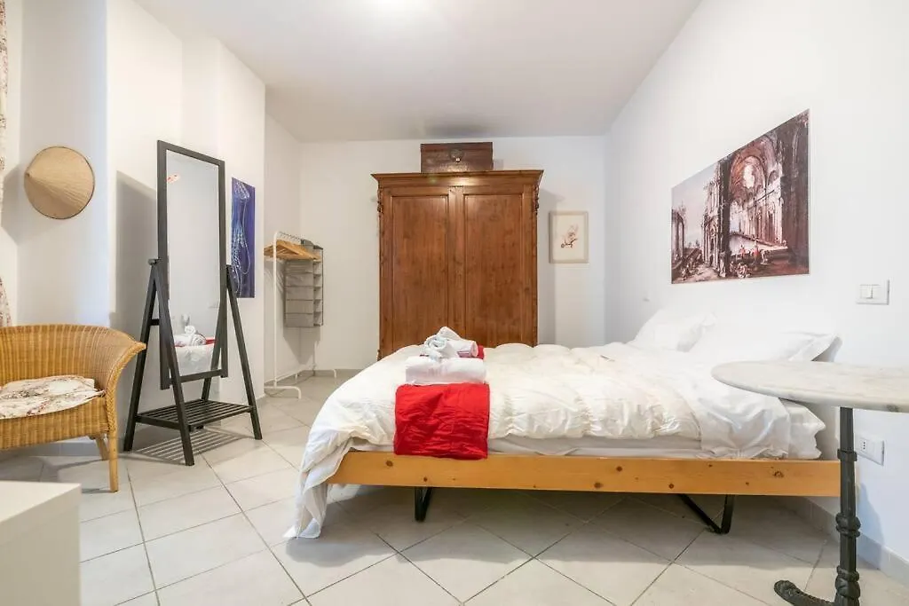 Appartamento Horse Superior Central Garden Livorno